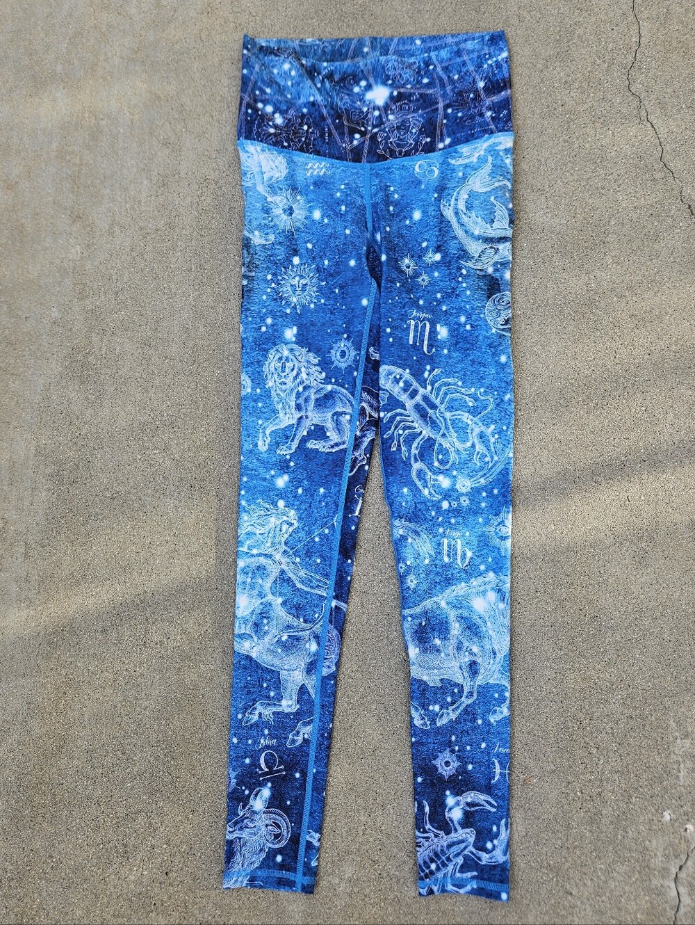NWOT RARE NIYAMA SOL ZODIAC, GALAXY, CELESTIAL, STARS, CONSTELLATIONS SMALL BLUE